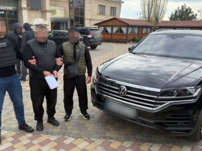 Цукровий діабет за $18 000: в Одесі викрили схему незаконного виїзду за кордон  