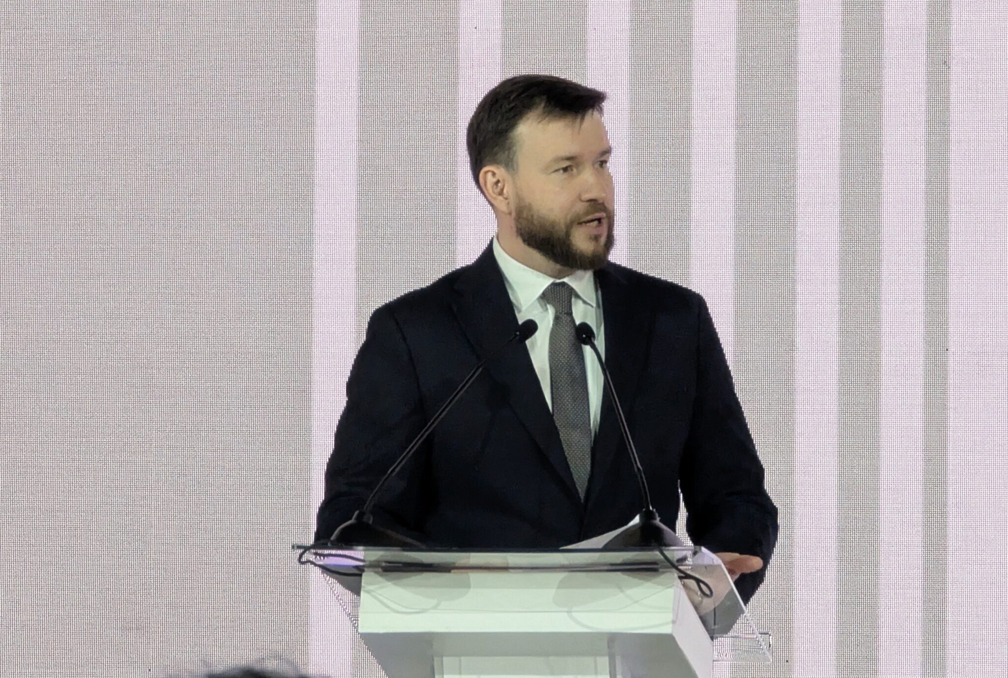 Денис Улютін