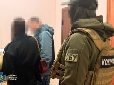 Підлітків залякували, військових розводили на «коханні»: у Сумах викрили шахраїв