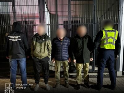 Самі у СЗЧ, але вивозили ухилянтів за кордон: на Закарпатті викрили групу переправників  