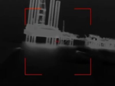 ВМС ЗСУ показали удар по буровій установці «Сиваш» у Чорному морі  