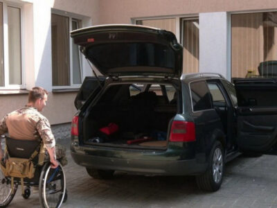 Як ветеранам й ветеранкам з інвалідністю переобладати авто та отримати компенсацію від держави  