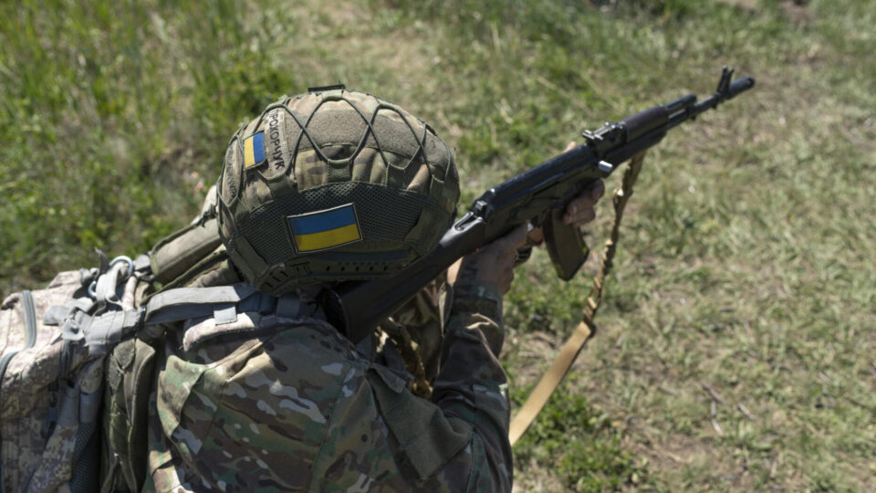 Окупанти чотири рази наступали в районах Олександрограда та Єгорівки  