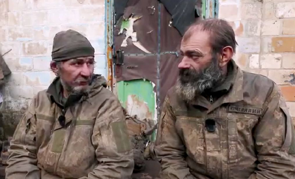 Двоє бійців 30 ОМБр ЗСУ