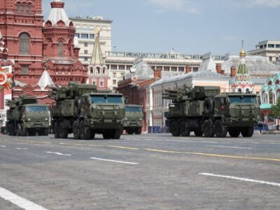 Парад у Москві не відбудеться без нашої доброї волі: Україна здатна ефективно бити по території ворога