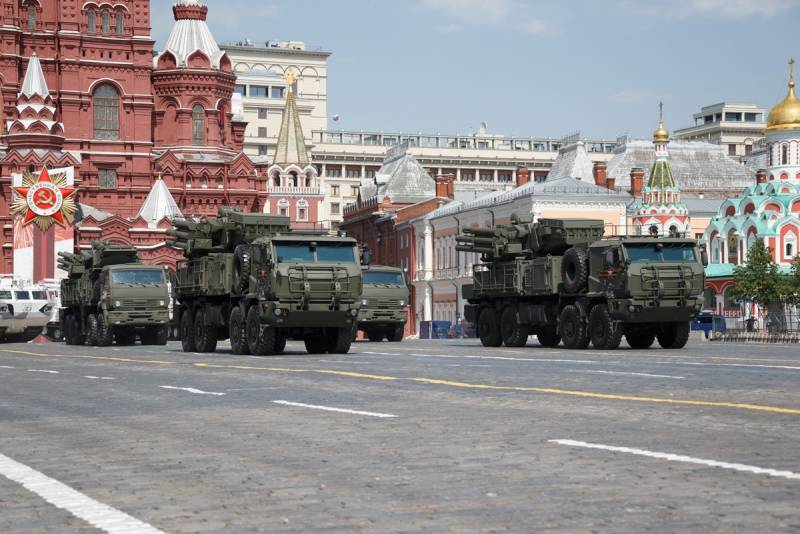 Парад у Москві не відбудеться без нашої доброї волі: Україна здатна ефективно бити по території ворога  