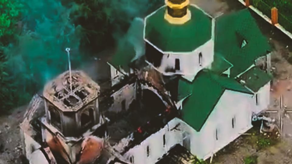 «Спалили вдруге за століття» — росіяни знищили храм у Закітному на Донеччині  