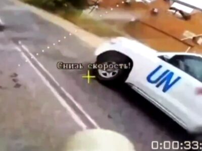Свідомий удар по автівках ООН: росіяни відверто хизуються атакою на гуманітарну місію в Херсоні