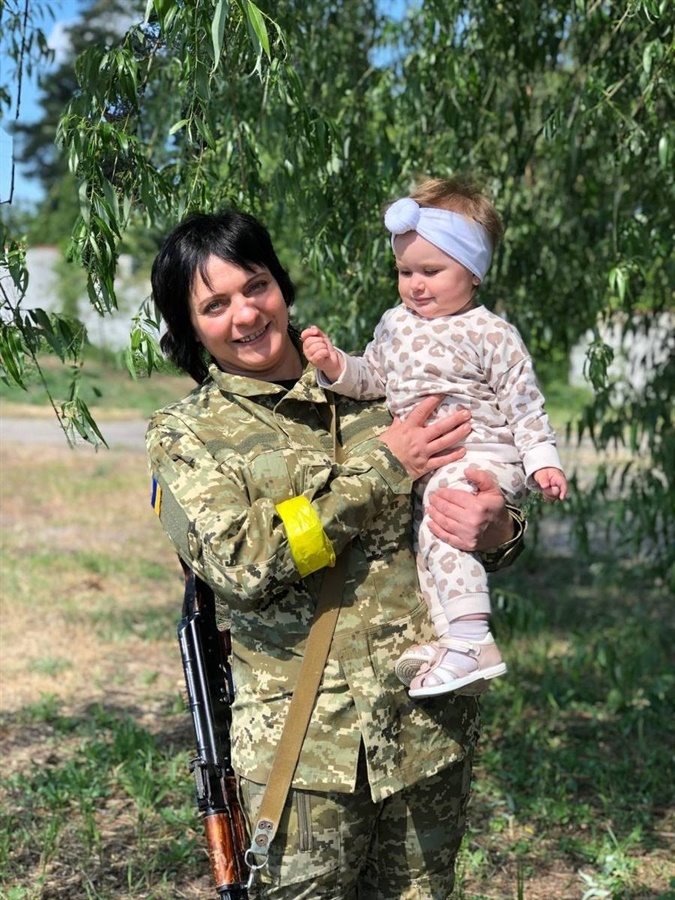 Людмила Балабуха з онукою