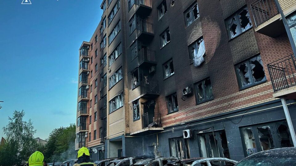 Ворог бив дронами та ракетами по Київщині: наслідки обстрілу  