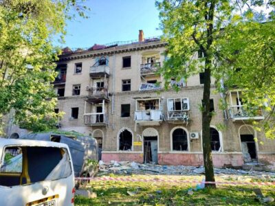 Наслідки удару по Дніпру: 18 постраждалих, пошкоджено 20 багатоповерхівок, два дитячі садочки та мечеть