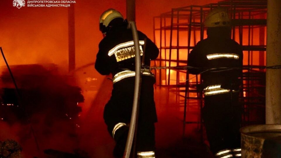 Ворог вдарив балістикою по Дніпру, є загиблі та постраждалі  