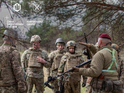 Атаки FPV-дронів, евакуація та робота в групі: психологічна смуга перешкод у навчальному центрі СБС  