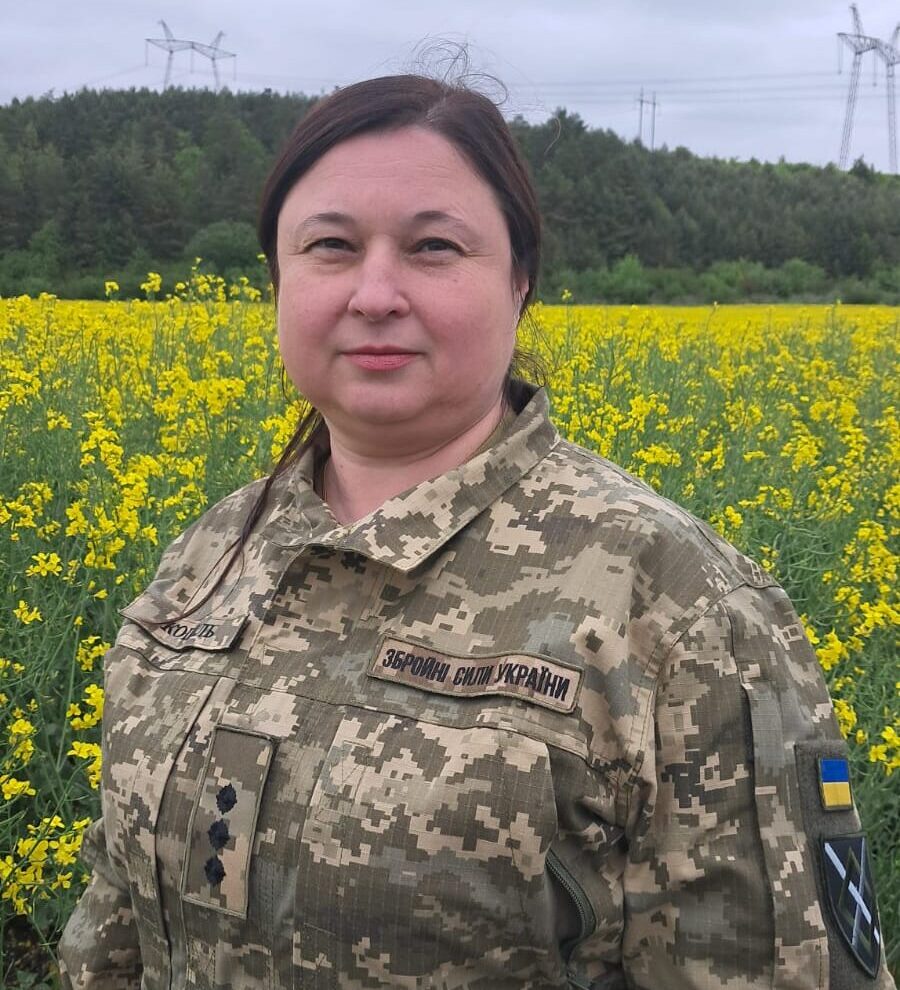 «Василівна рішає все»: як 51-річна психологиня «Тамада» стала опорою саперної роти
