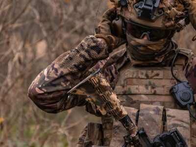 «Ноги оніміли, почав накладати турнікет»: 20-річний оператор ССО згадав свій перший приліт FPV