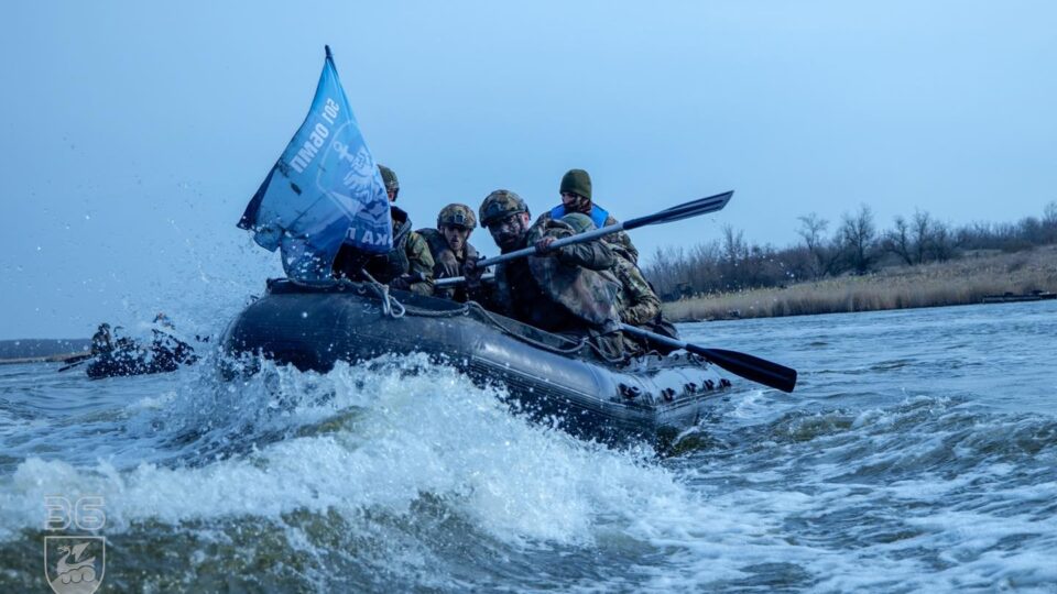 Перш ніж сказати «Вірний завжди»: морпіхи показали шлях до штормового берета  
