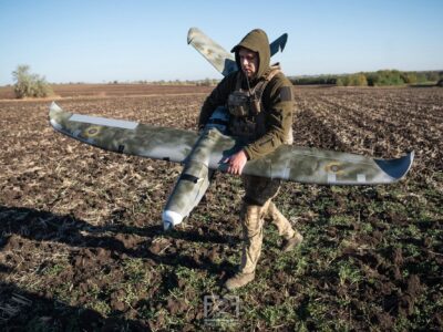 «Люблю, коли воно горить»: історія пілота БПЛА «Тихого», який полює на російські гармати й склади БК