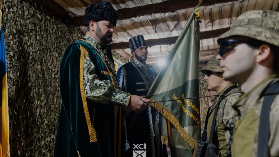 «Шабля торкнулася плеча»: у 92-й бригаді новий взвод контрактників «18-24» пройшов посвяту в козаки  