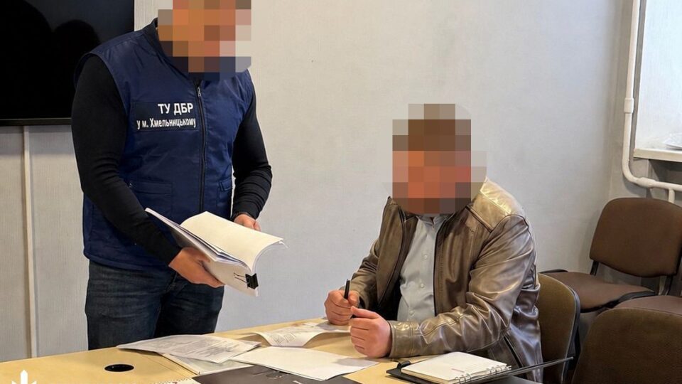 Робота на СТО замість служби: підозрюють екскомандира військової частини з Хмельниччини  