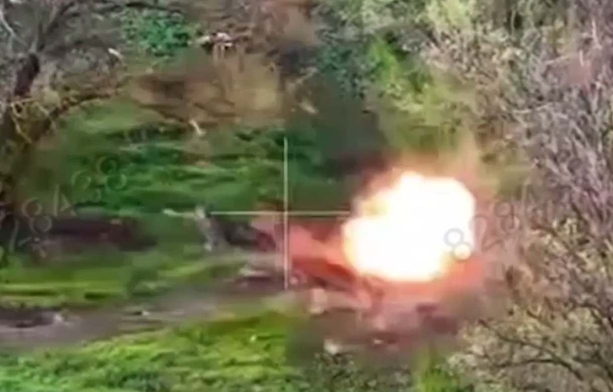 Вибух після ураження окупанта дроном