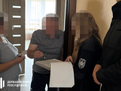 $9 тисяч за «бронь»: у Києві викрили правоохоронця, який заробляв на ухилянтах