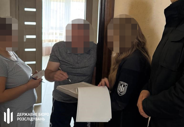 $9 тисяч за «бронь»: у Києві викрили правоохоронця, який заробляв на ухилянтах  