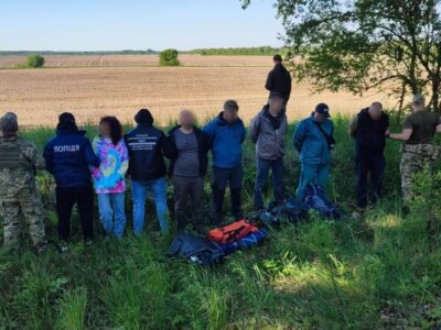 Демпінг не пройшов: на Житомирщині затримали дуже дешевих перевізників ухилянтів