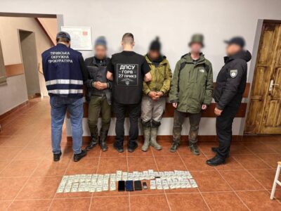 Двоє одного ведуть: у високогір’ї Карпат затримали ухилянта з ескортом