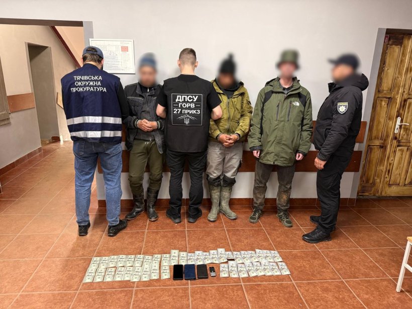 Два переправники та ухилянт, яких затримали на кордоні