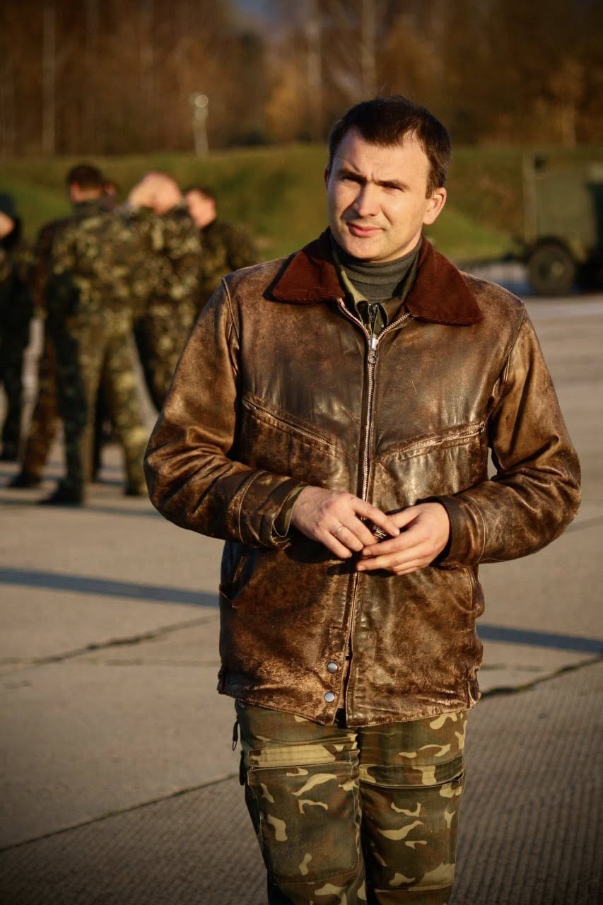 Олександр Довгач в молодості