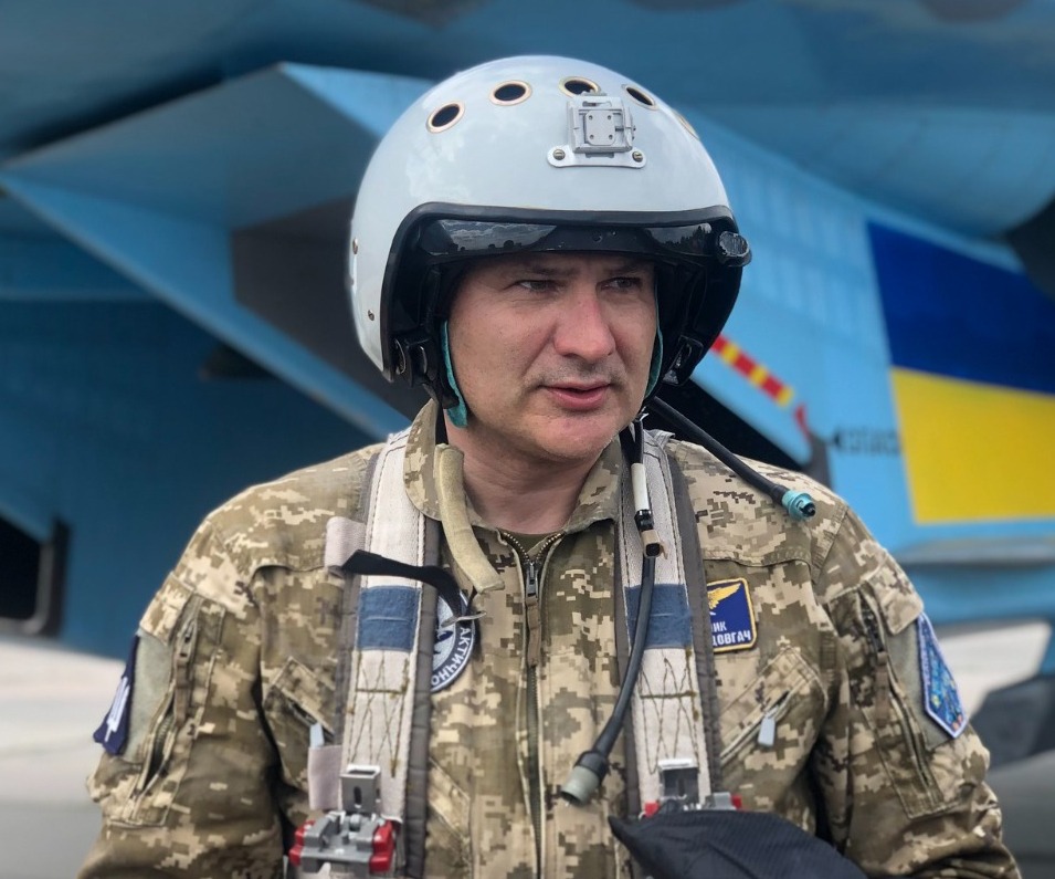Олександр Довгач