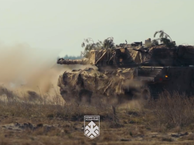 «Коли гуде „Леопард“ — піхота оживає»: у «Хартії» показали бойові навчання танків і Bradley