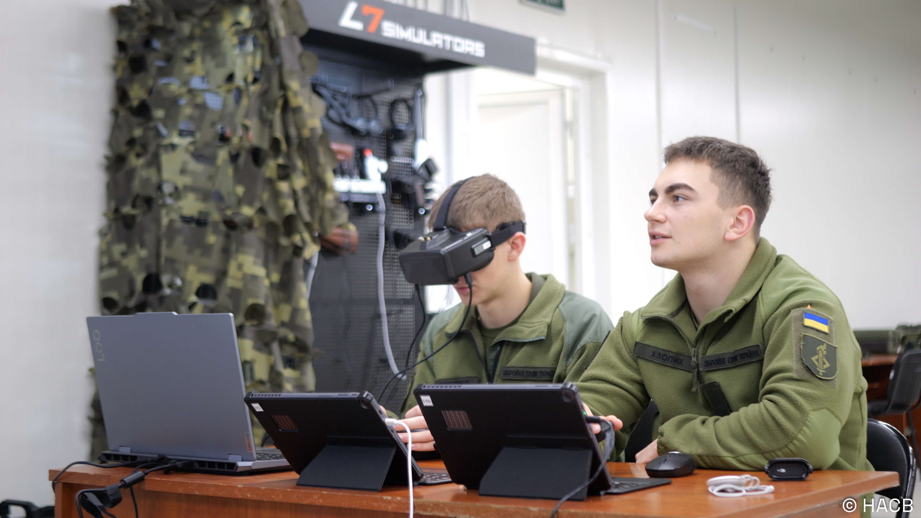 Курсанти Академії Сагайдачного опановують роботу з FPV дронами