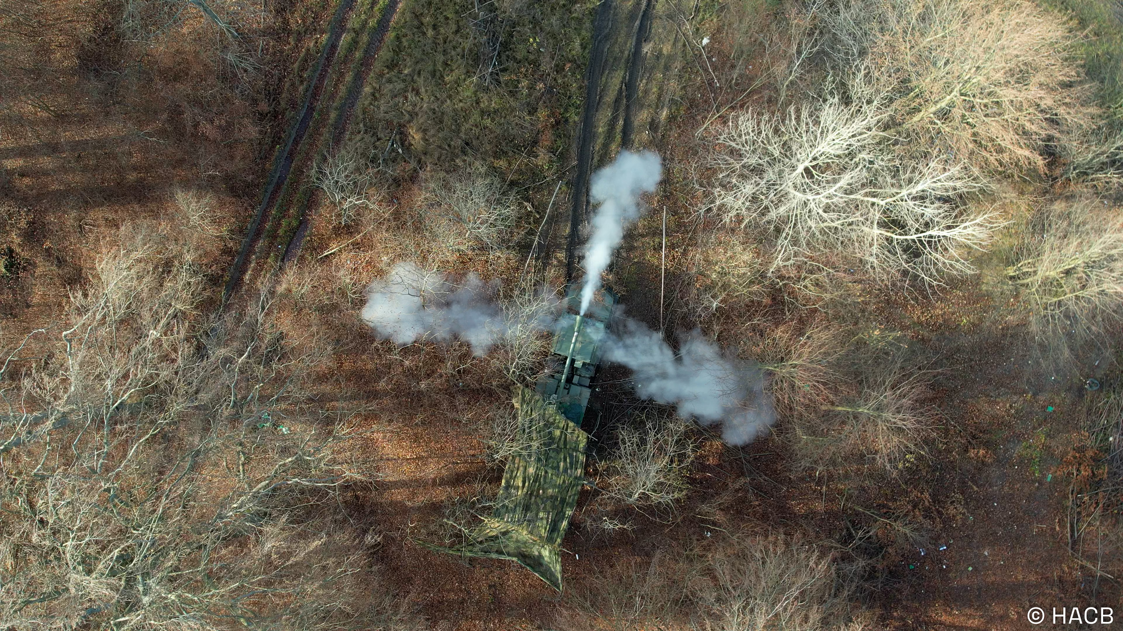 Постріл з самохідної артилерійської установки Богдана