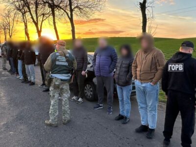 На Одещині прикордонники затримали цілий кортеж ухилянтів