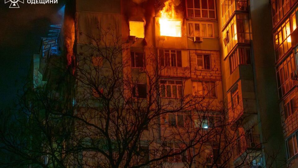 Росія масовано атакувала цивільну інфраструктуру Одещини, є постраждалі  