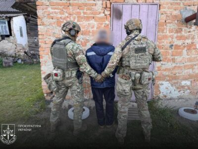 На велосипеді і з автоматом: затримали жителя Рівненщини, який обстріляв військовослужбовців ТЦК та поліціянта
