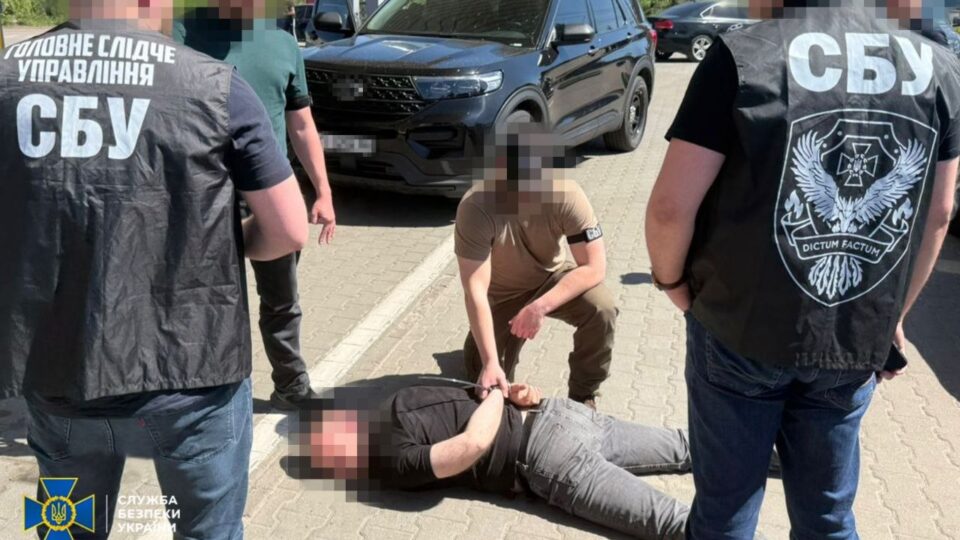 Керівник Житомирського обласного ТЦК вимагав гроші від місцевого підприємця — СБУ  