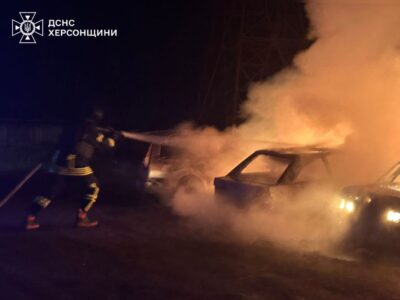 Пожежі та палаючі АЗС: рятувальники показали наслідки російських ударів по Донеччині й Херсонщині