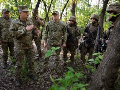 «До автоматизму»: Олександр Сирський показав, як у 225-му полку готують бійців до сучасної війни