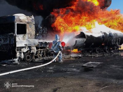 Палало пальне й АЗС: на Дніпропетровщині росіяни вдарили по критичній інфраструктурі