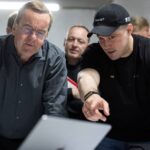 «DELTA, штурми й 5 тисяч уражень». Михайло Федоров та Борис Пісторіус відвідали прифронтові штаби