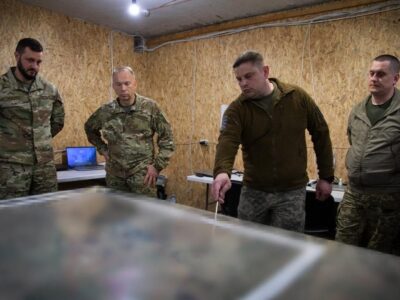 Понад 150 атак за пів місяця: Олександр Сирський відвідав «Хартію» на Південно-Слобожанському напрямку