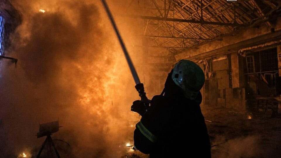 Знову били дронами: росіяни атакували Одещину, в Ізмаїльському районі спалахнула пожежа на складі  