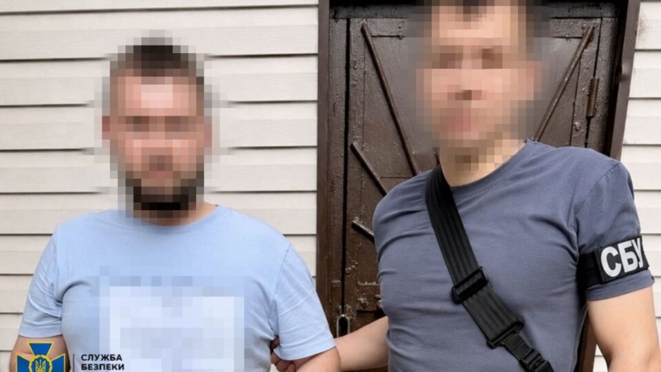 Збирав дані для катівні й утік до Харкова: СБУ затримала помічника окупаційного гауляйтера Дворічної  
