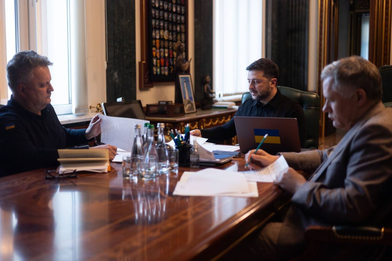 Після удару по Галацу — Зеленський провів розмову з Президентом Румунії про спільну безпеку