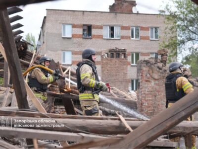 Запоріжжя під ворожим обстрілом: дві людини загинуло, семеро поранено