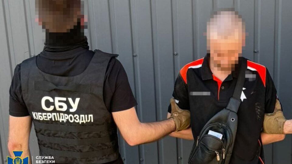 У Києві затримали дезертира, який реєстрував «Старлінки» для росіян  
