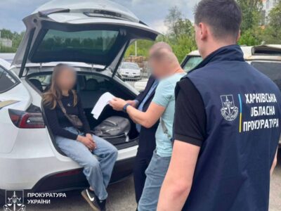 Автоблогерку з Харкова підозрюють в організації контрабанди авто під виглядом допомоги для ЗСУ