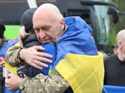 Повернулися оборонці Маріуполя, які 4 роки були в полоні: деталі першого етапу обміну «1000 на 1000»